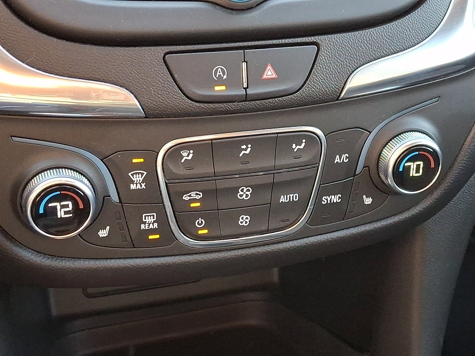 Used 2022 Chevrolet Equinox LT AWD/4WD image 16