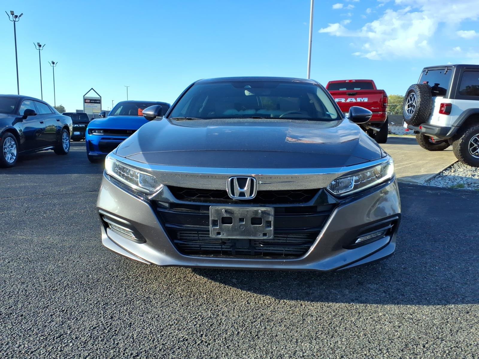 Used 2018 Honda Accord EX-L image 2