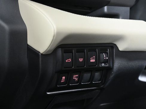 Used 2022 Subaru Ascent Limited w/ Technology Package image 24