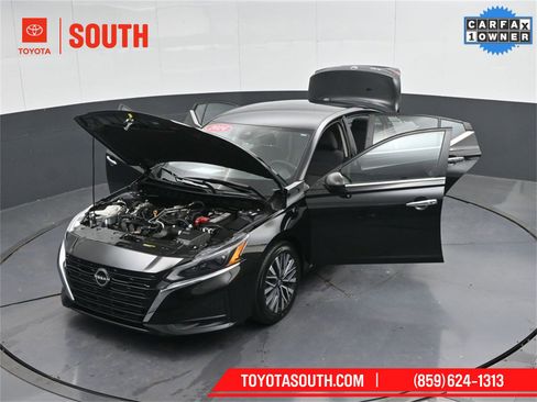 Used 2024 Nissan Altima 2.5 SV image 46