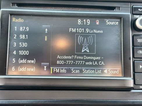 Used 2018 Toyota Tacoma SR w/ SR Convenience Package image 12