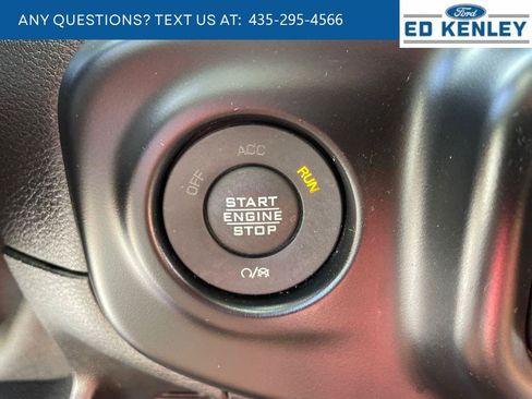 Used 2021 Jeep Wrangler Unlimited Sahara w/ Cold Weather Group AWD/4WD image 12