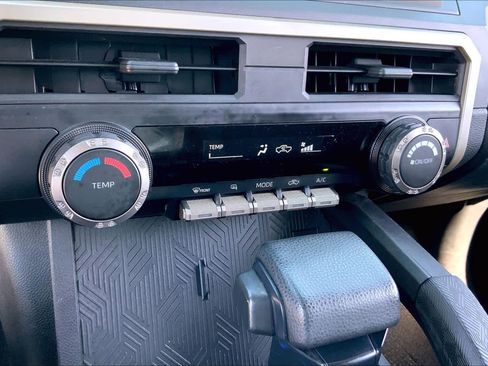 Used 2025 Toyota Tacoma SR image 30