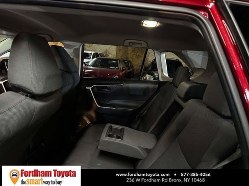 Used 2024 Toyota RAV4 LE AWD/4WD image 12