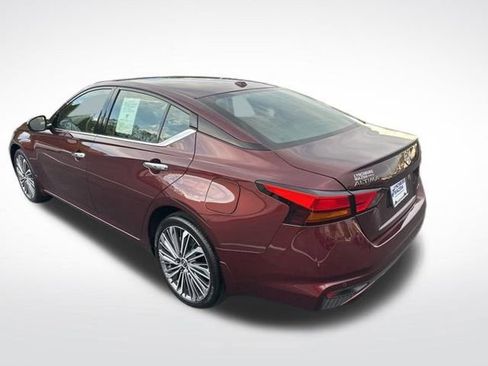 Used 2024 Nissan Altima 2.5 SL image 3