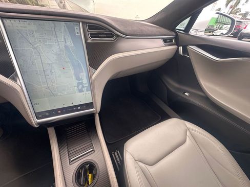 Used 2016 Tesla Model S 90D image 21