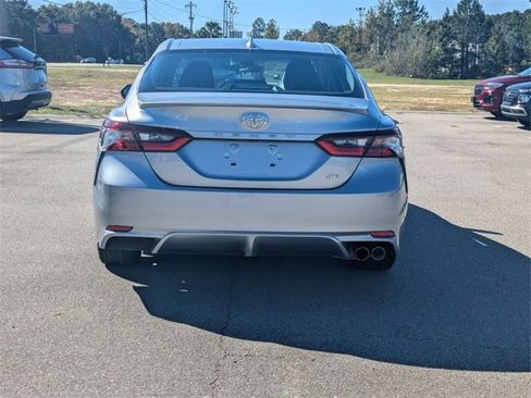 Used 2024 Toyota Camry SE image 4