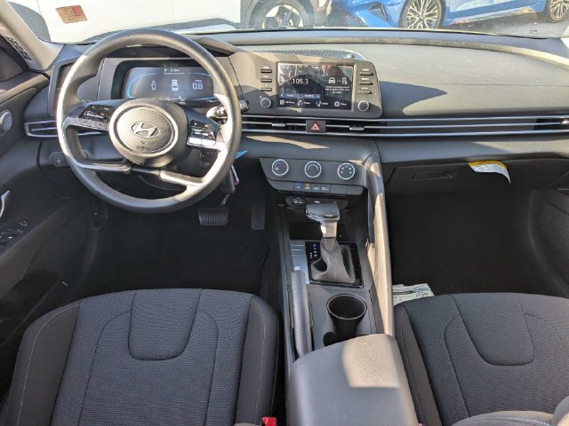 Used 2026 Hyundai Elantra SE FWD image 15