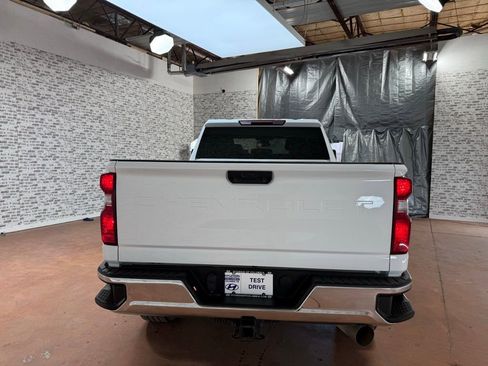 Used 2024 Chevrolet Silverado 2500 LT image 6