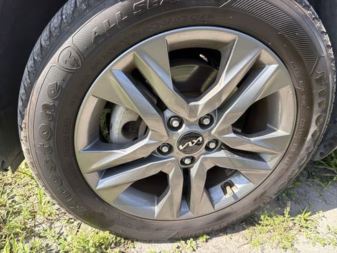Used 2022 Kia Seltos LX AWD/4WD image 5