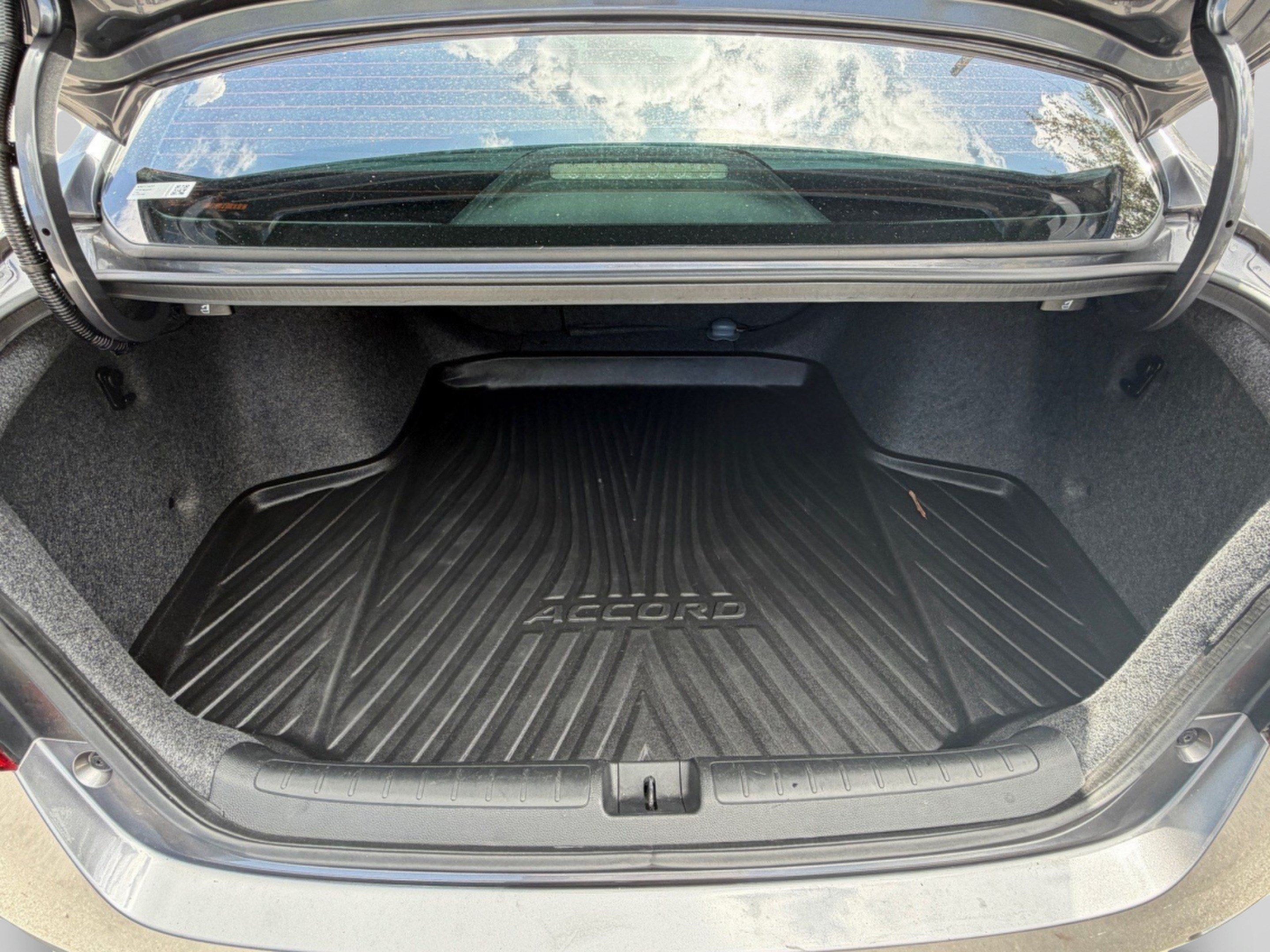 Used 2019 Honda Accord Touring image 45