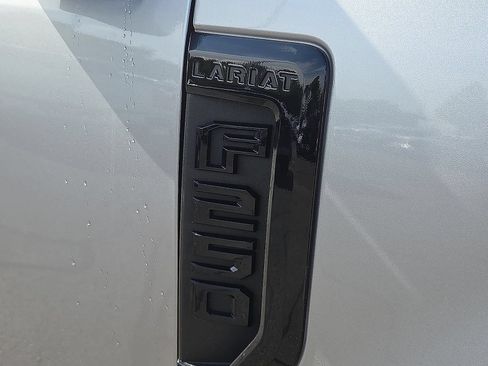 Used 2021 Ford F250 Lariat AWD/4WD image 16