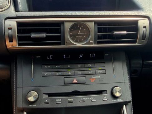 Used 2016 Lexus IS 200t RWD image 23
