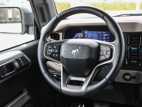 Used 2022 Ford Bronco Wildtrak image 15