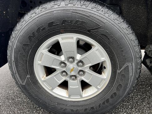 Used 2016 Chevrolet Colorado LT w/ LT Convenience Package image 11