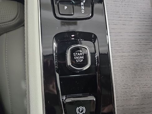 New 2026 Volvo XC90 B6 Ultra w/ Protection Package image 14