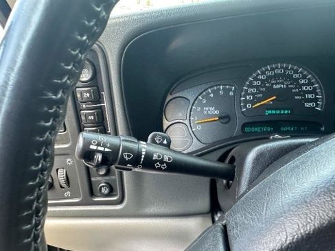 Used 2005 Chevrolet Avalanche Z71 w/ Sun And Sound Package image 21