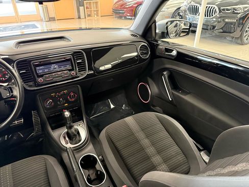 Used 2012 Volkswagen Beetle 2.0T image 12