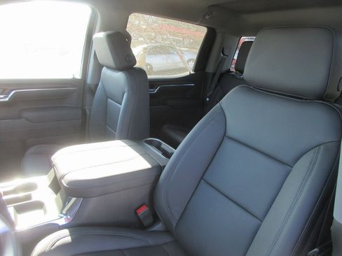 New 2026 GMC Sierra 1500 SLT w/ SLT Convenience Package image 14