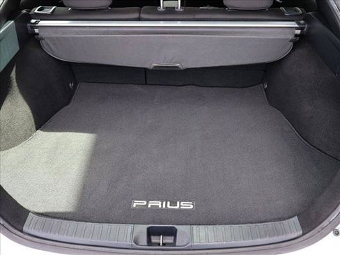Used 2019 Toyota Prius LE w/ Carpet Mat Package FWD image 6