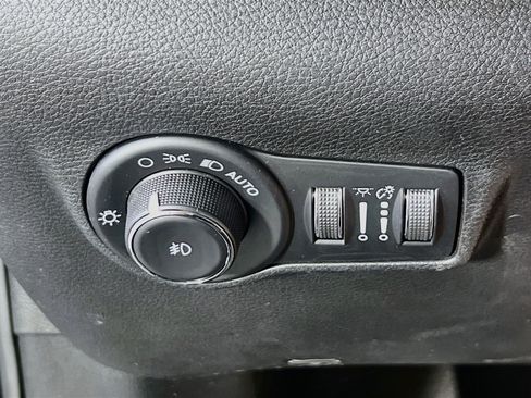 Used 2022 Jeep Compass Latitude w/ Convenience Group AWD/4WD image 10