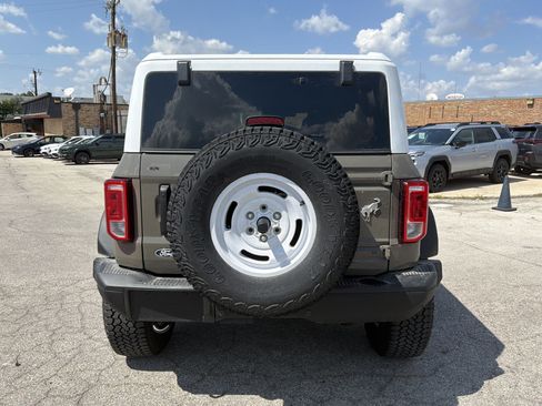 Used 2026 Ford Bronco Heritage Edition AWD/4WD image 4