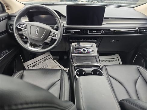 Used 2023 Lincoln Nautilus FWD image 13