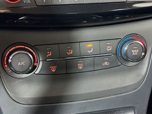 Used 2017 Nissan Sentra SV image 17
