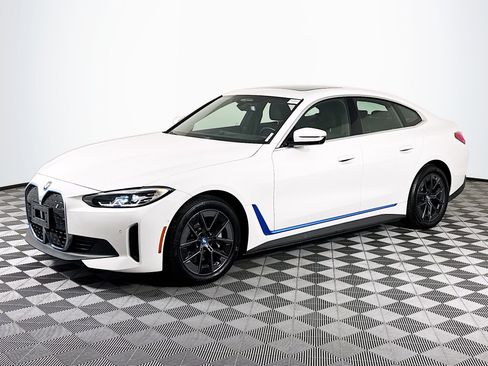 Used 2024 BMW i4 xDrive40i w/ Premium Package image 4