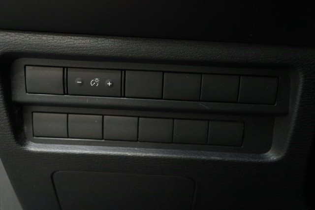 Used 2023 Mitsubishi Outlander ES FWD image 9