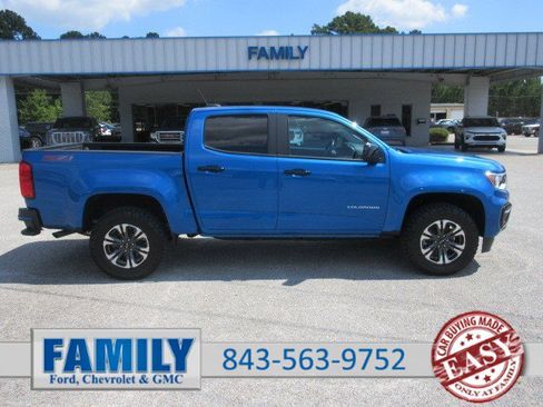 Used 2022 Chevrolet Colorado Z71 AWD/4WD image 1