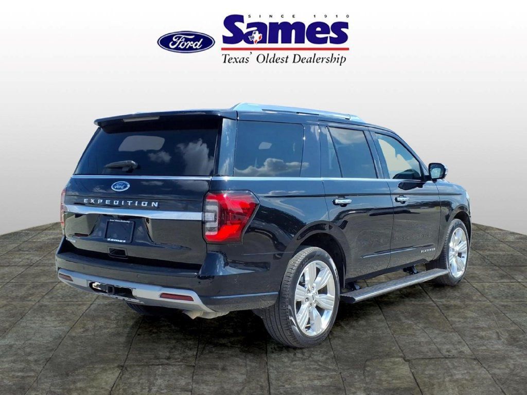 Used 2023 Ford Expedition Platinum RWD image 5