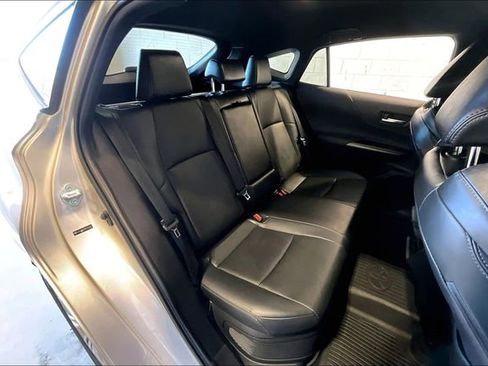 Used 2021 Toyota Venza XLE w/ Softex Package image 25