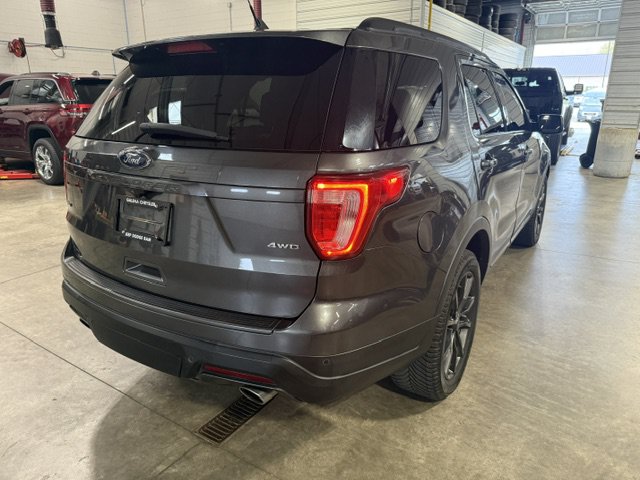Used 2018 Ford Explorer XLT w/ XLT Appearance Package AWD/4WD image 21