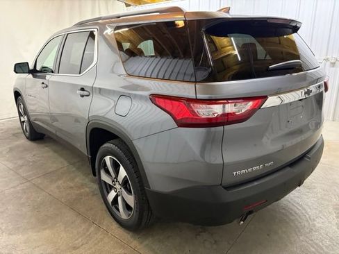 Used 2021 Chevrolet Traverse LT w/ LT Premium Package AWD/4WD image 8