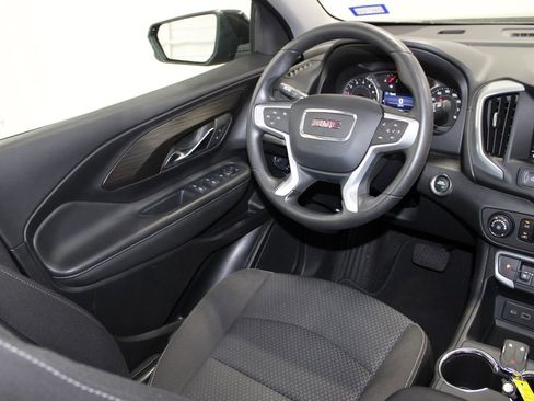 Used 2024 GMC Terrain SLE image 26