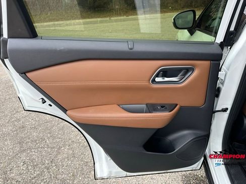 Used 2024 Nissan Rogue Platinum w/ Platinum Premium Package image 25