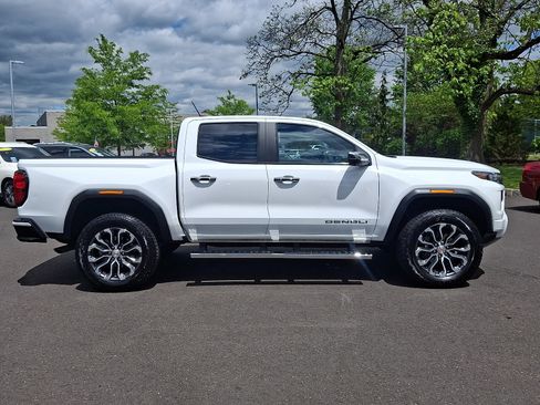 Used 2023 GMC Canyon Denali AWD/4WD image 7