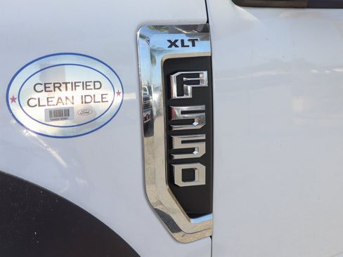 Used 2017 Ford F550 4x4 Regular Cab Super Duty image 52