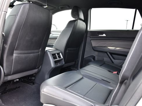 Used 2021 Volkswagen Atlas Cross Sport SE w/ V6 Towing Package FWD image 24