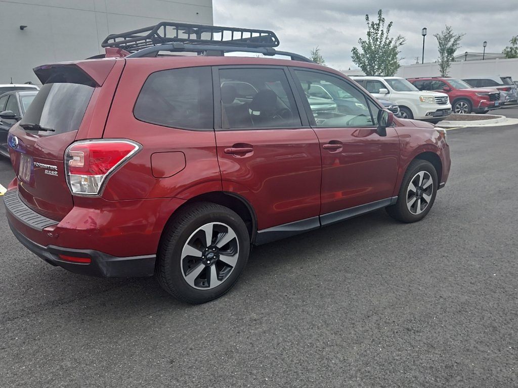 Used 2017 Subaru Forester 2.5i Premium w/ Popular Package #2A AWD/4WD image 5