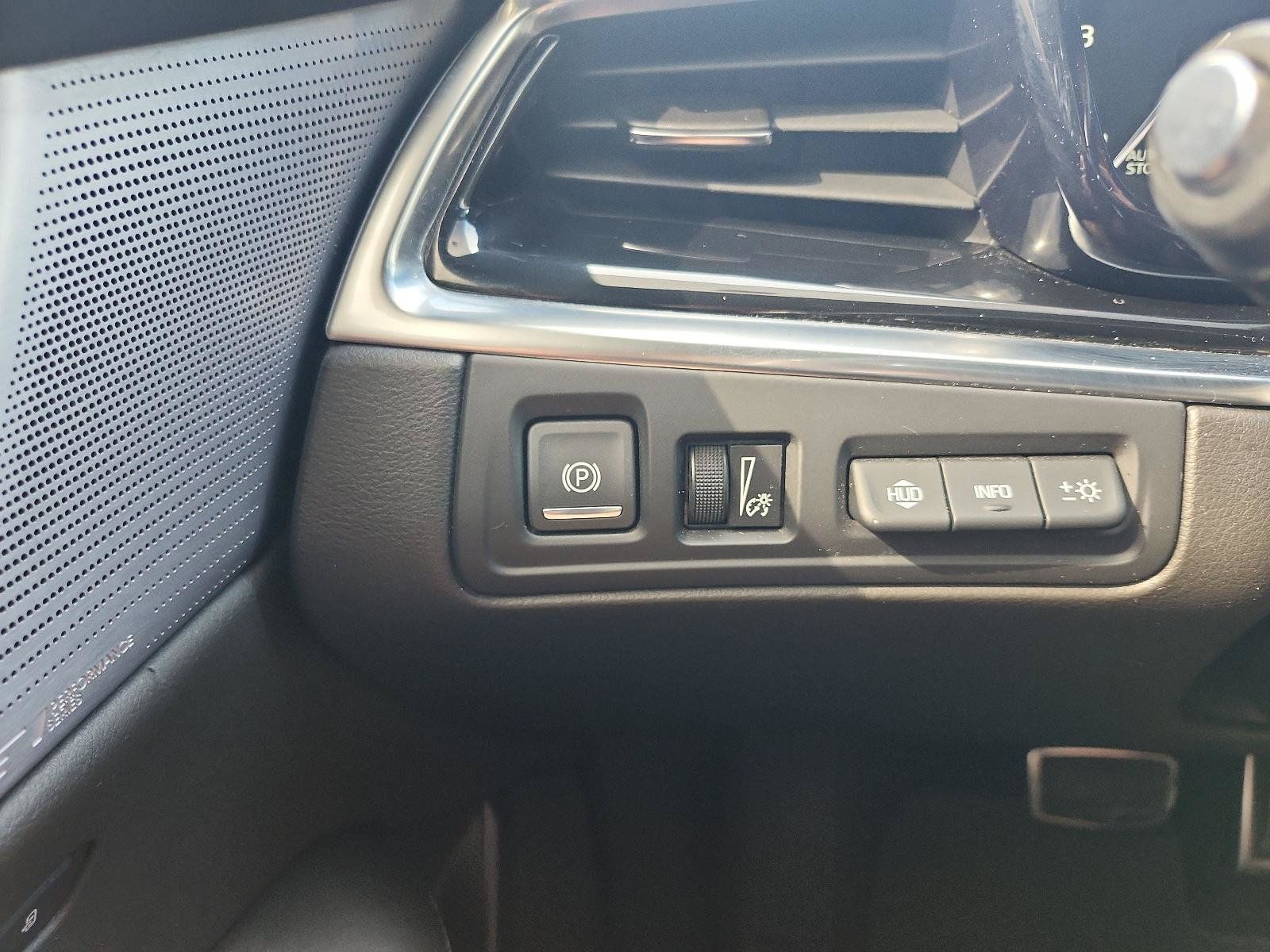 Used 2022 Cadillac XT6 Sport w/ Technology Package AWD/4WD image 25