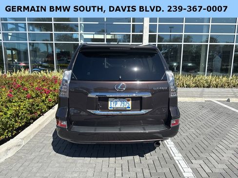 Used 2018 Lexus GX 460 Luxury image 3