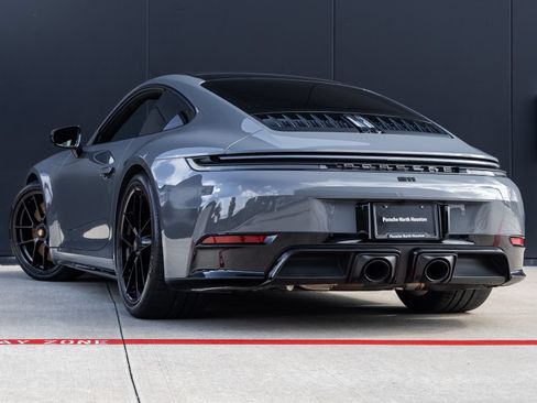 Certified 2025 Porsche 911 Carrera 4 GTS AWD/4WD image 3