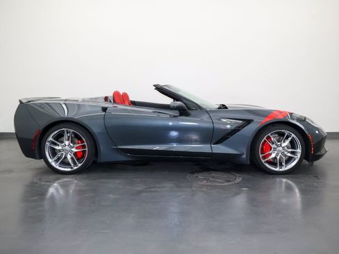 Used 2019 Chevrolet Corvette Stingray Convertible Z51 2LT RWD image 3