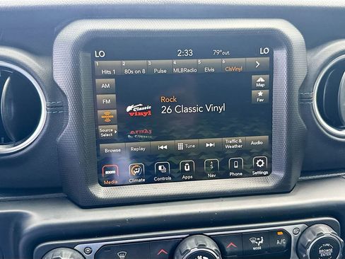 Used 2021 Jeep Wrangler Unlimited Rubicon 4xe image 16