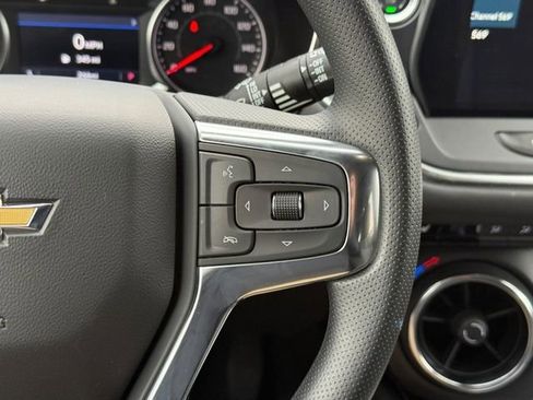 Used 2025 Chevrolet Blazer LT image 21