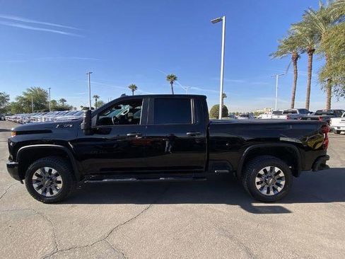 Used 2024 Chevrolet Silverado 2500 Custom w/ Custom Value Package image 4