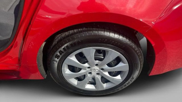 Used 2020 Toyota Corolla LE FWD image 4