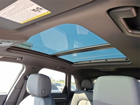 New 2025 Audi Q3 2.0T Premium image 10